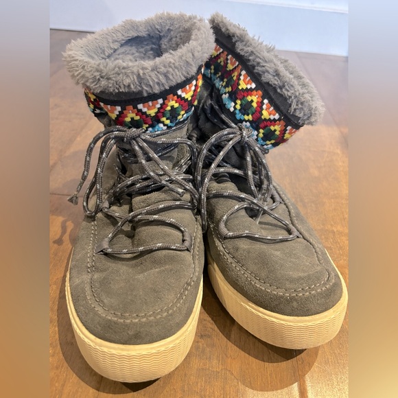 Toms Alpine Booties - Picture 8 of 9